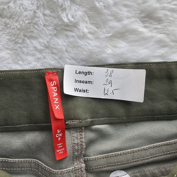 Spanx Stretch Twill Ankle Cargo Pant - Picture 6 of 7